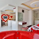 İslamlar 1 Bedroom Secluded With Private Pool Hot Tub *